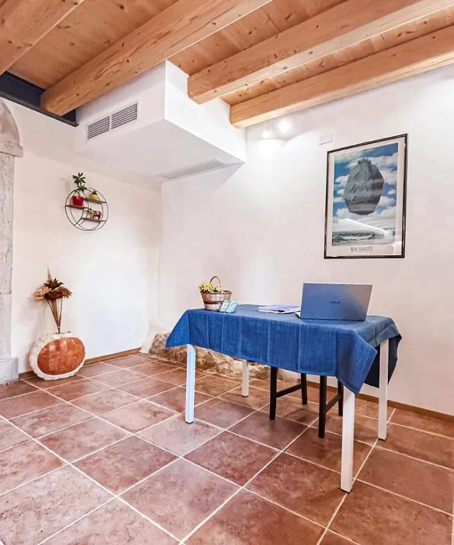 Agriturismo La Collina Delle Api Castelcucco 0*,